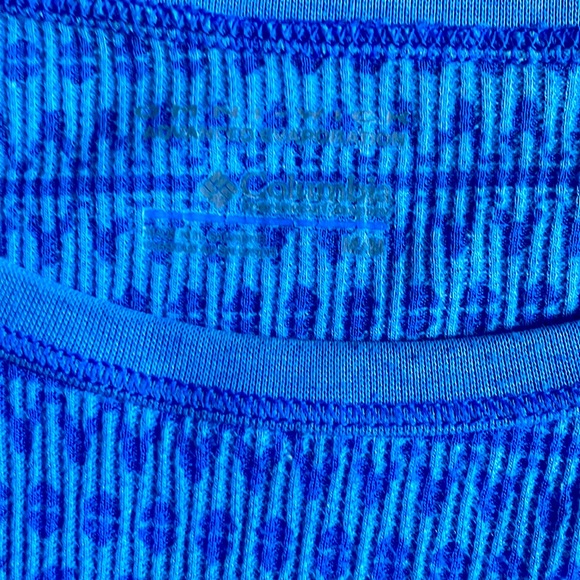 Columbia blue long sleeved workout top size medium - Picture 2 of 4